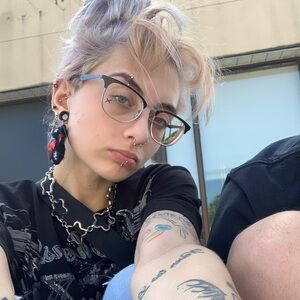 Meet your Posher, Stef 🐈